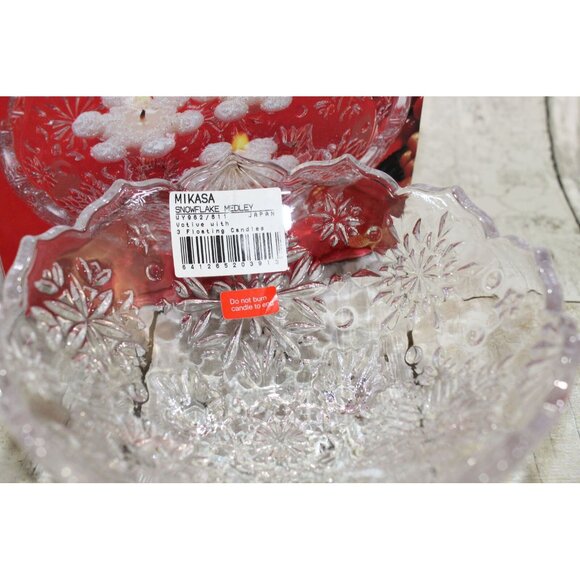Mikasa Crystal Floating Candles Votive Bowl, Snowflake Melody Footed w 3 Candles - Picture 5 of 7